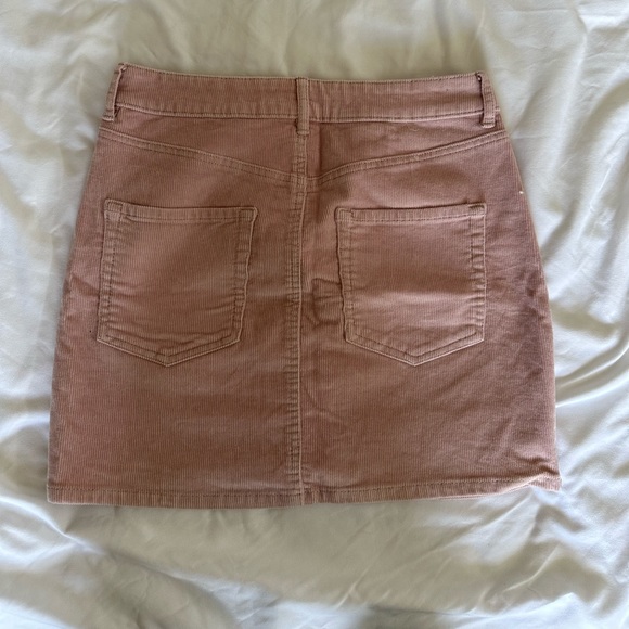 Pink Skirt Garage - Picture 2 of 3